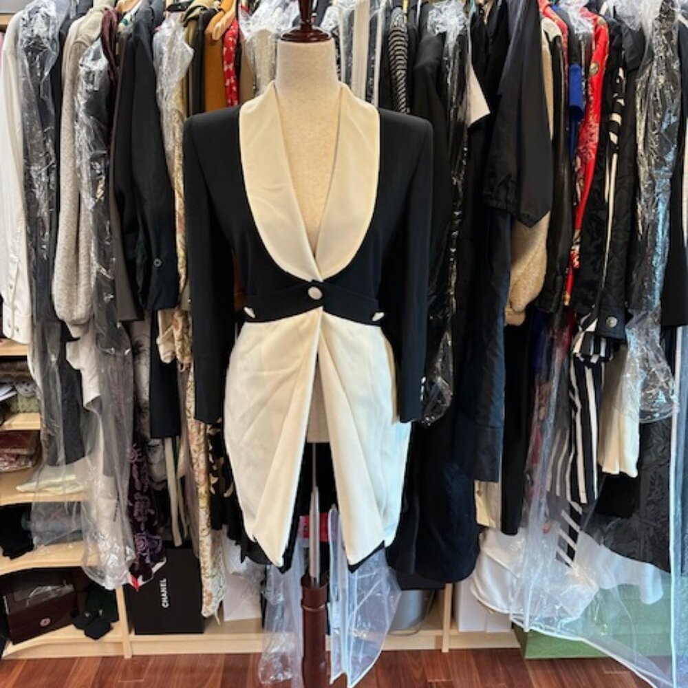 Moschino Couture Black and Off-white Size 38 Coat - Picture 9 of 16
